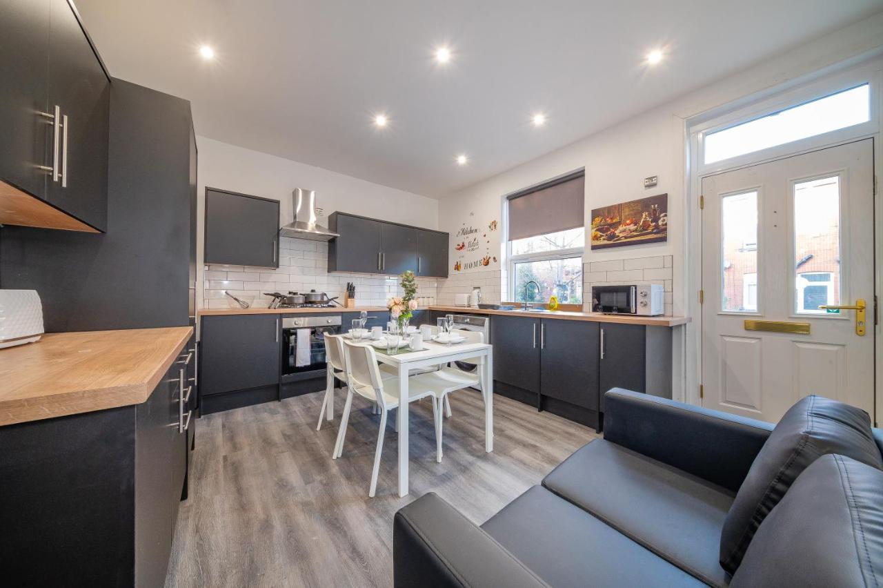 *Rc12S* For Your Most Relaxed & Cosy Stay + Free Parking + Free Fast Wifi * Leeds  Exterior foto