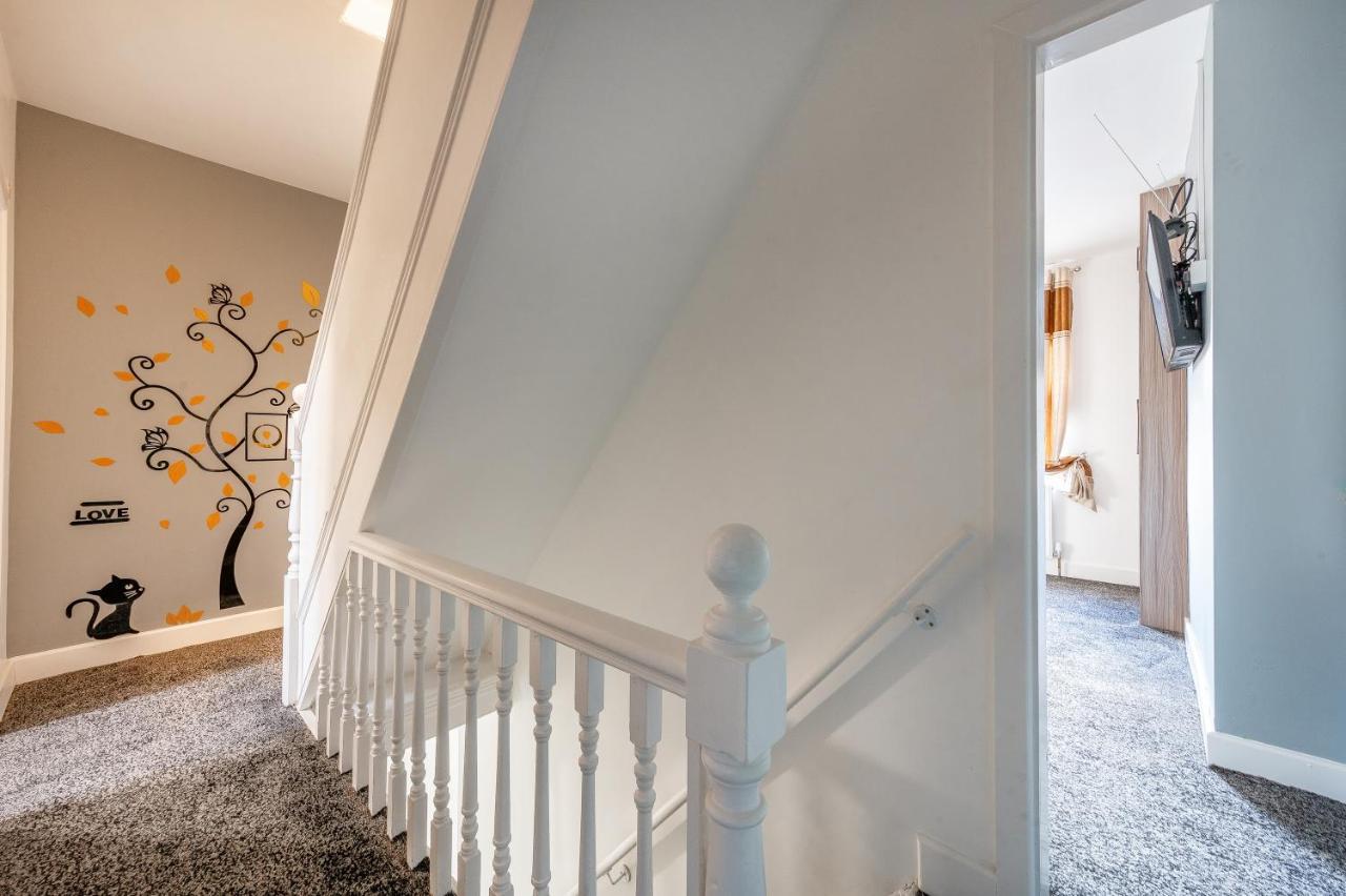 *Rc12S* For Your Most Relaxed & Cosy Stay + Free Parking + Free Fast Wifi * Leeds  Exterior foto